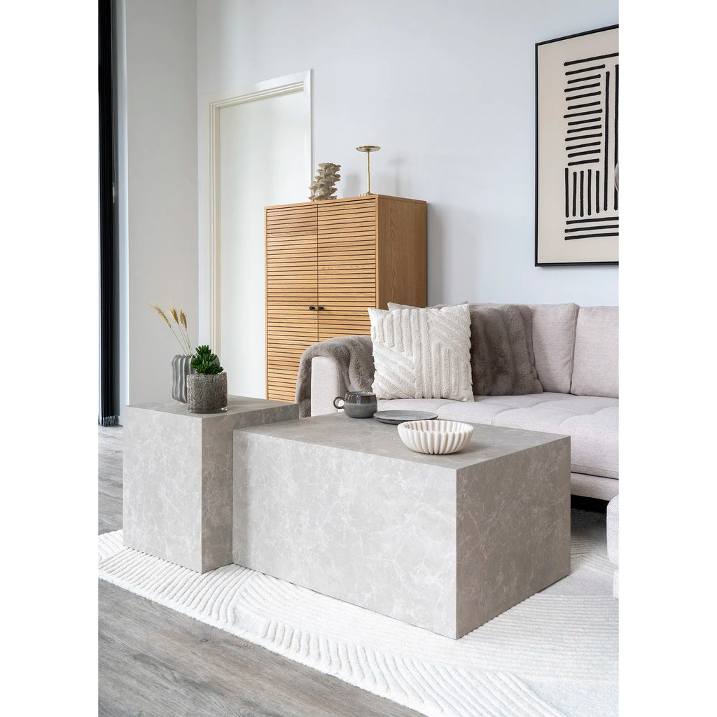 Prague – sidobord i beige marmorkänsla