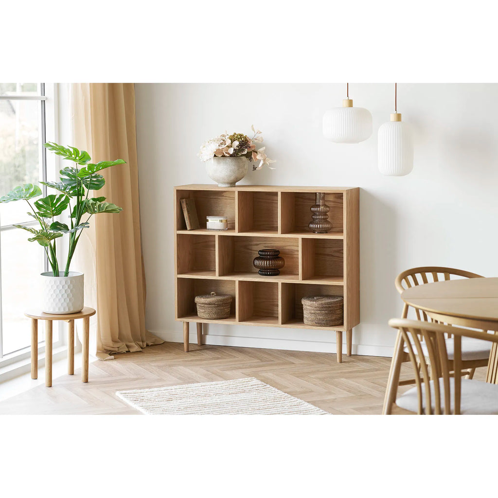 Flow kruka i stål med struktur – vit