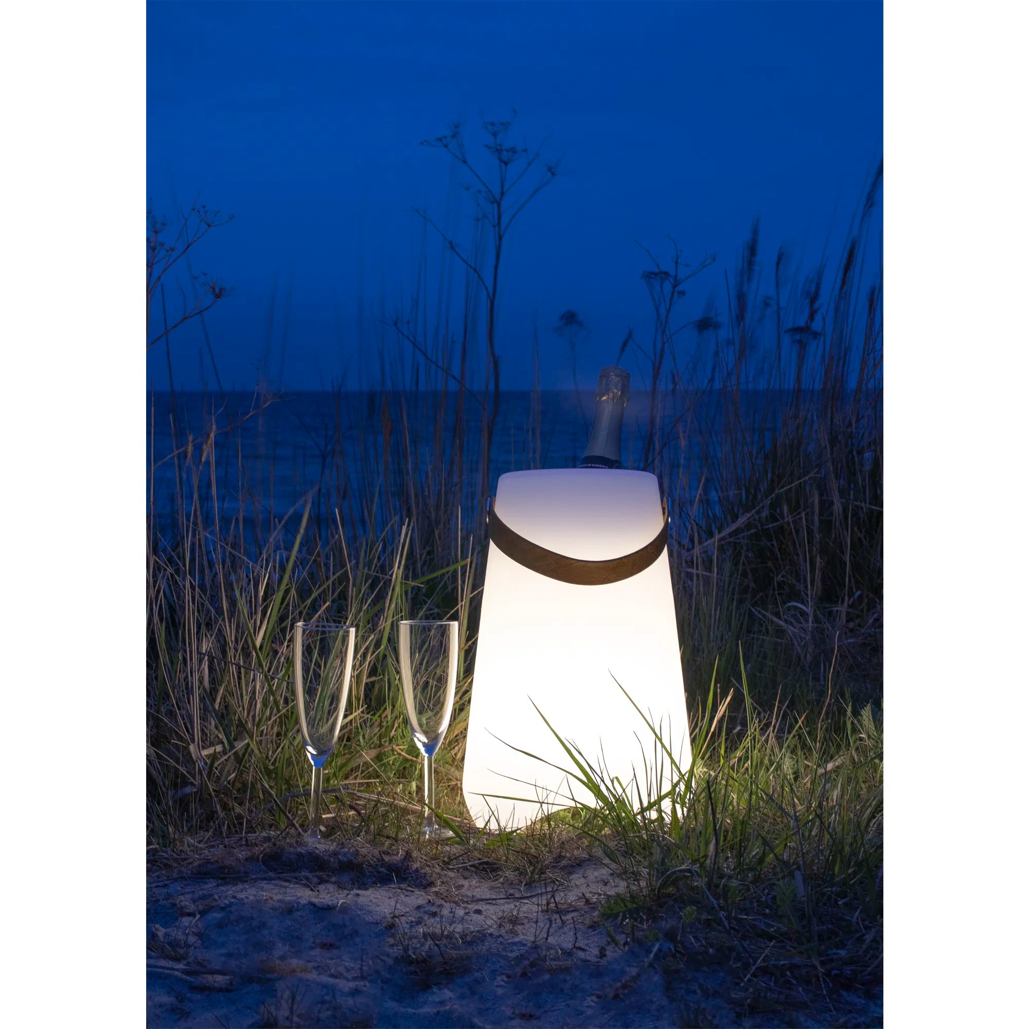 Bristol LED-vinkylare – uppladdningsbar vinkylare i vitt