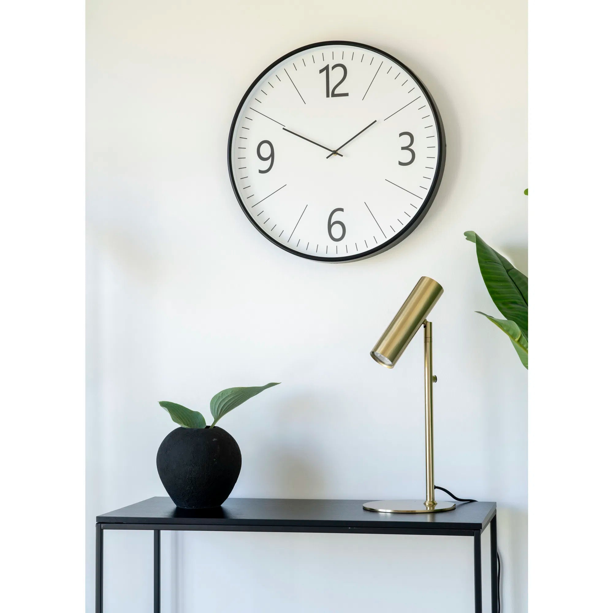 Paris bordslampa – elegant arbetsbelysning i mässing