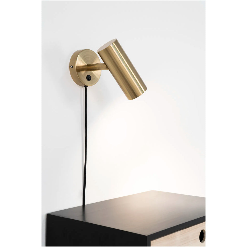 Paris vägglampa – elegant och riktbar belysning i mässing