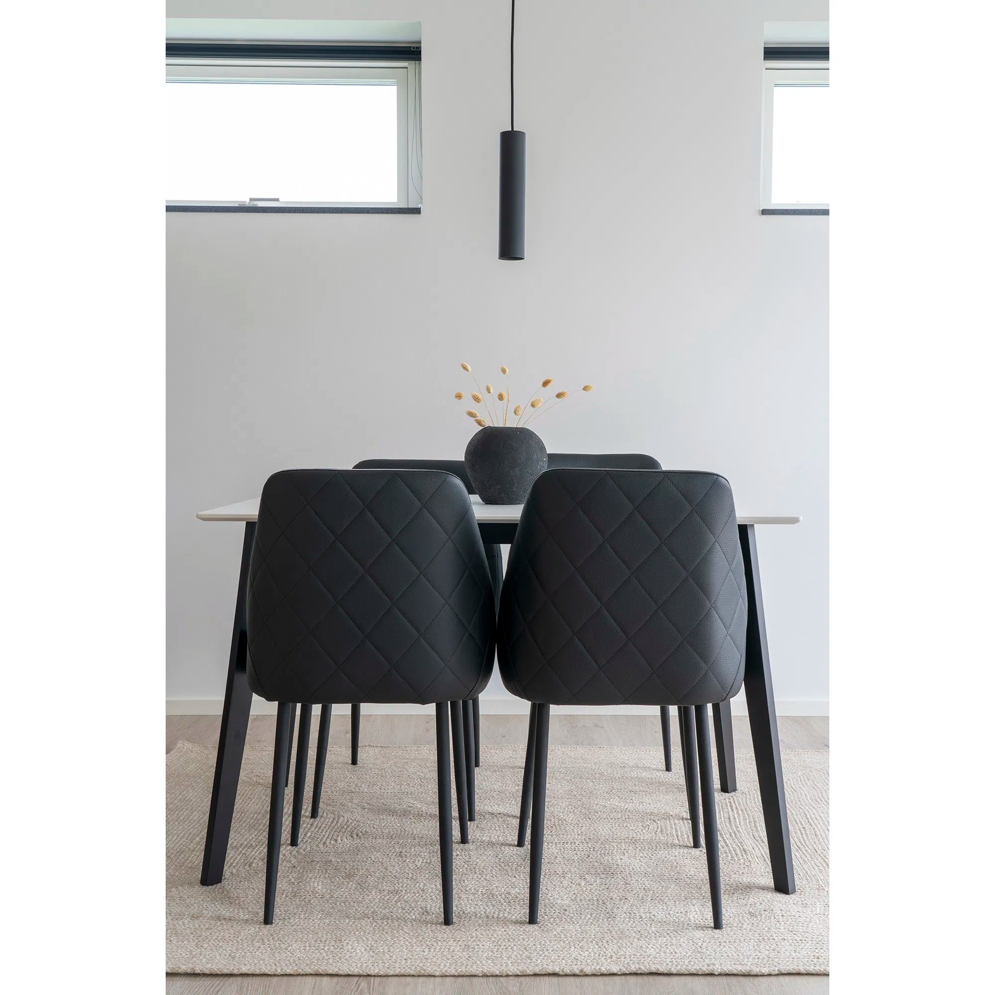 Paris pendel – minimalistisk och elegant belysning i svart