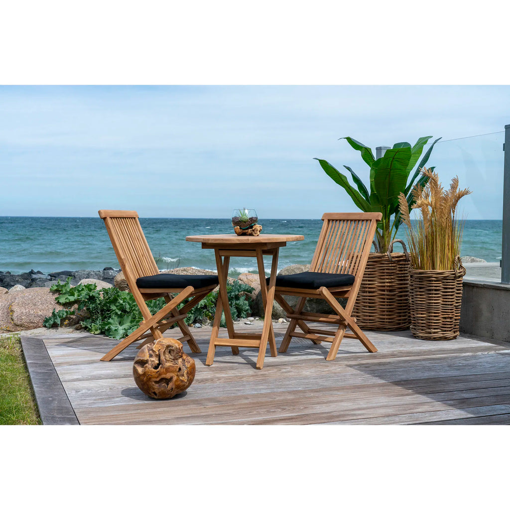 Oviedo sidobord – runt teakbord i tidlös design
