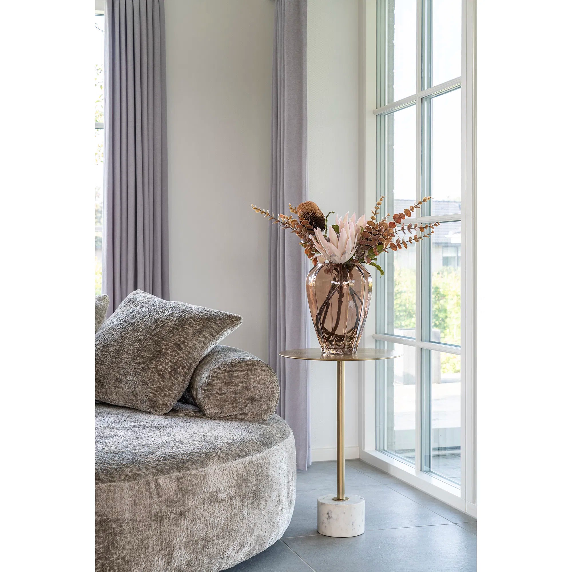 King protea bukett – konstblommor